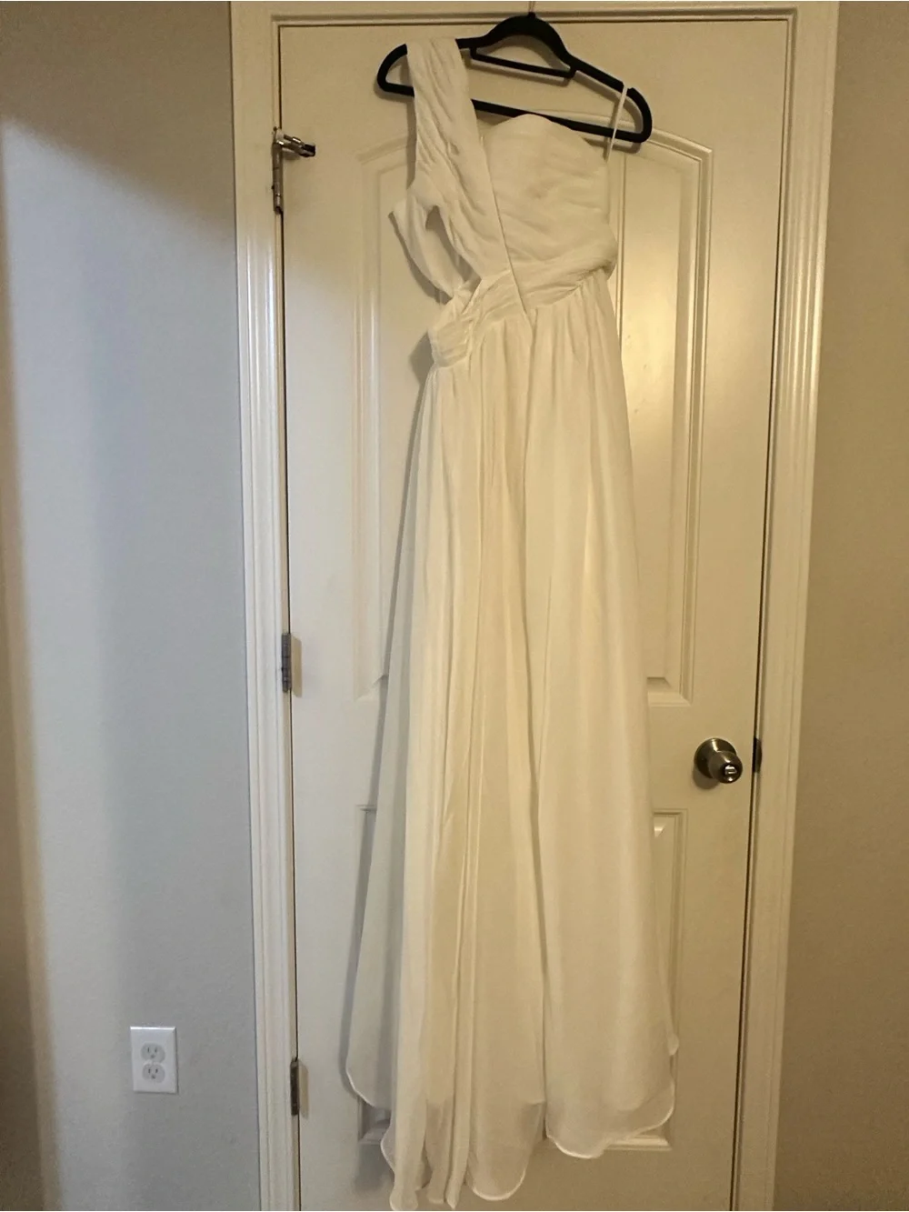 White Asymmetrical Ruffle Chiffon Maxi Dress - Elegant One-Shoulder Design - Picture 3 of 4